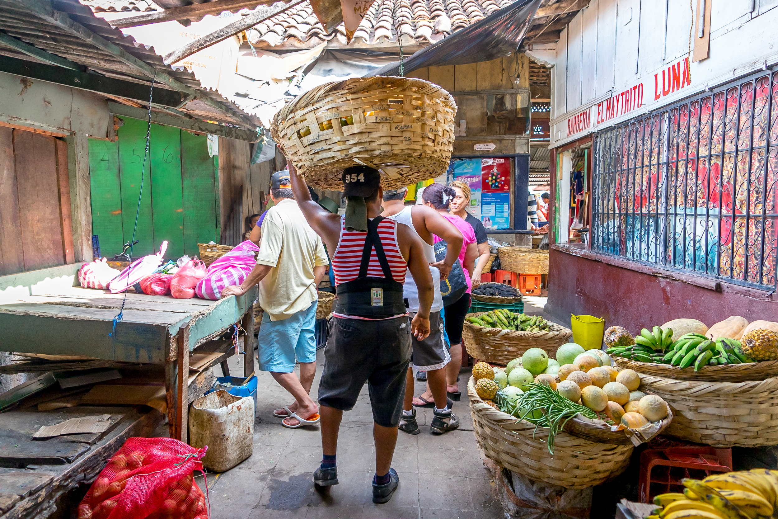 Marketplace immersions
