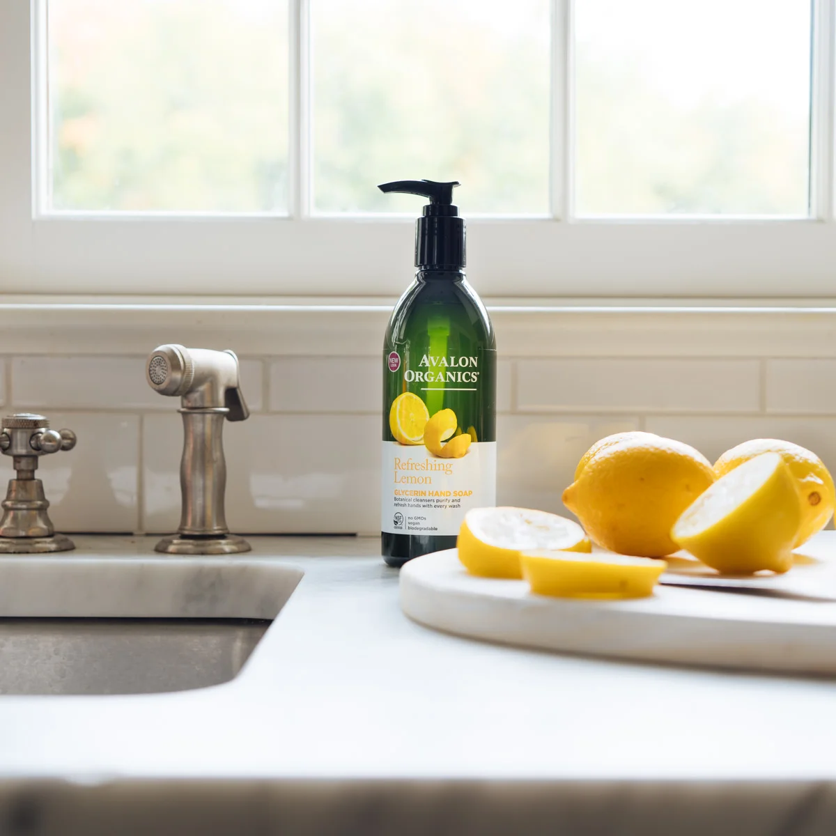 AO_LemonHandsoap-1.jpg