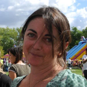 LAURA-THUMBNAIL.jpg