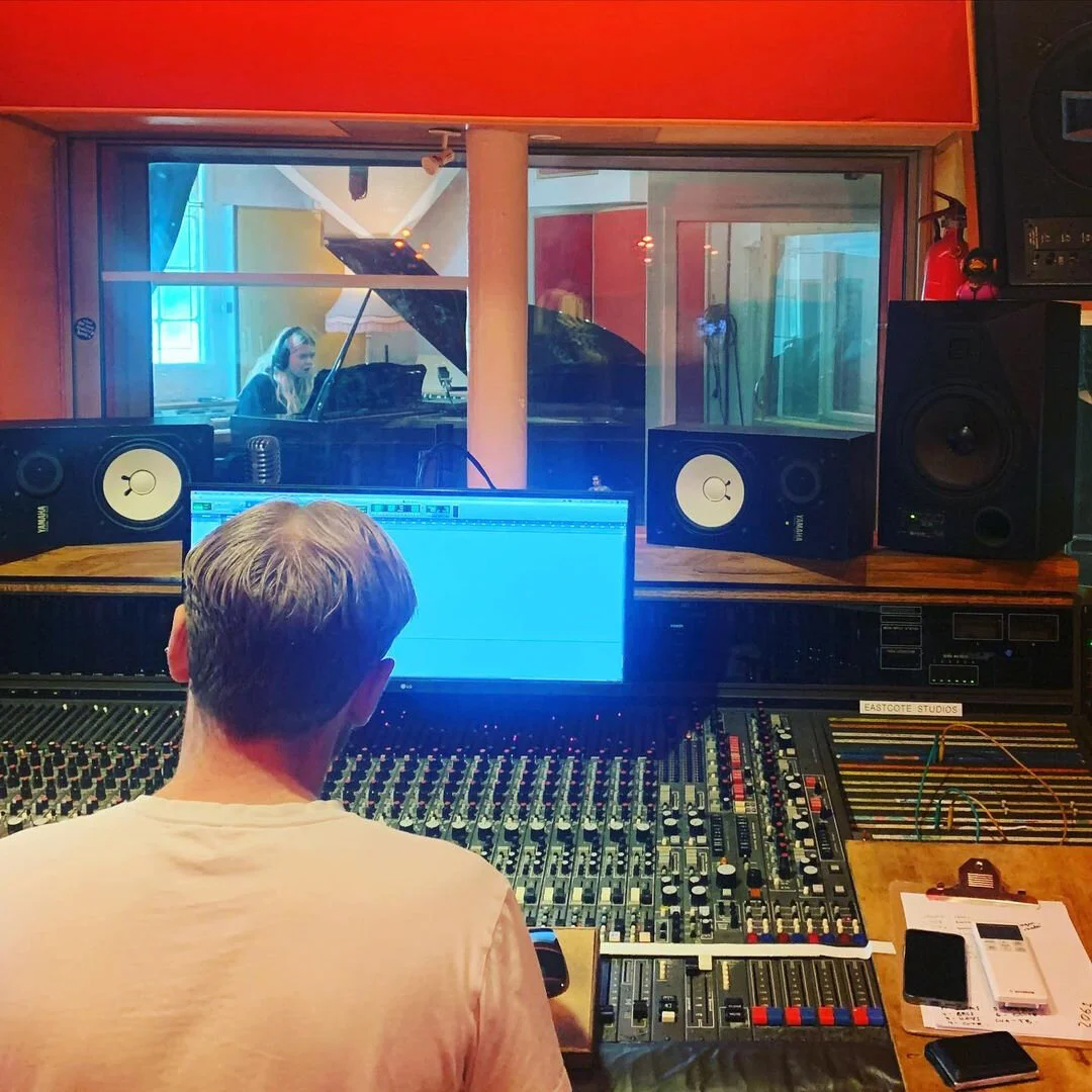 Futures Sounds Winner Mia records at Eastcote Studios