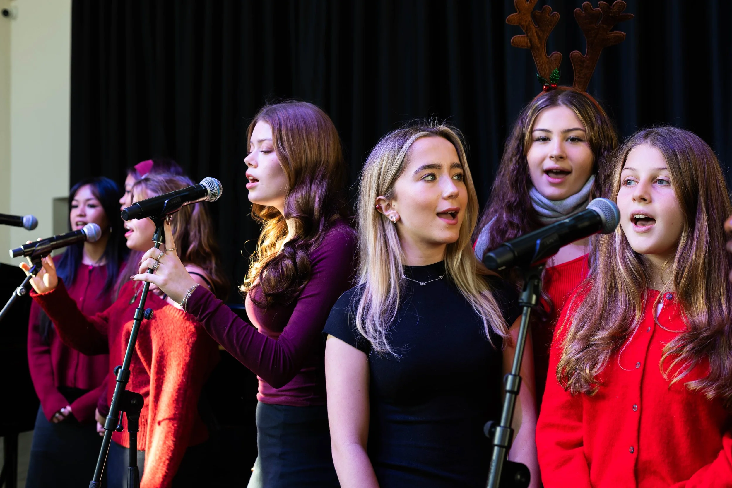 251214 A Not So Silent Night 005.jpg