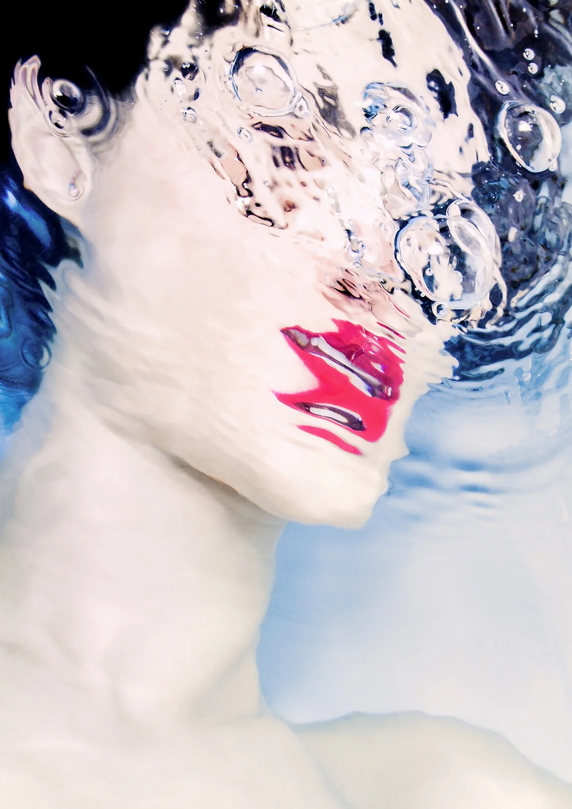 I-don't-know-you-anymore-Submerged-Portrait-Matthew-Coleman-Photography.jpg