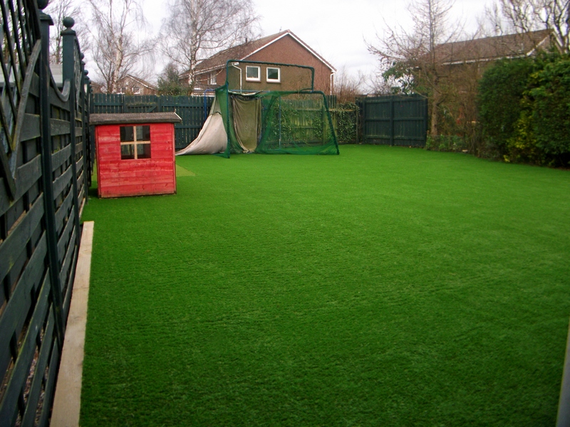 back garden artificial grass.jpg