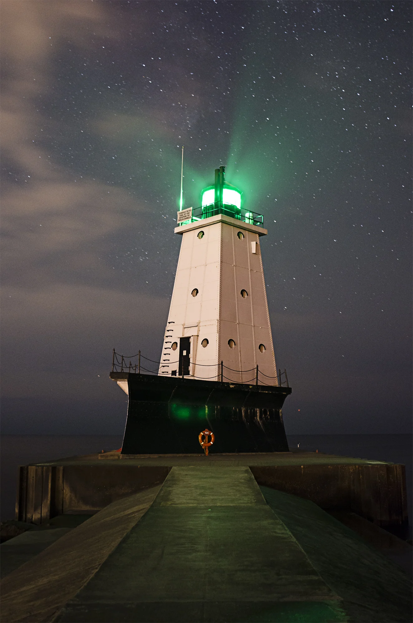 Ludington_Lighthouse_Twilight_WEB.jpg