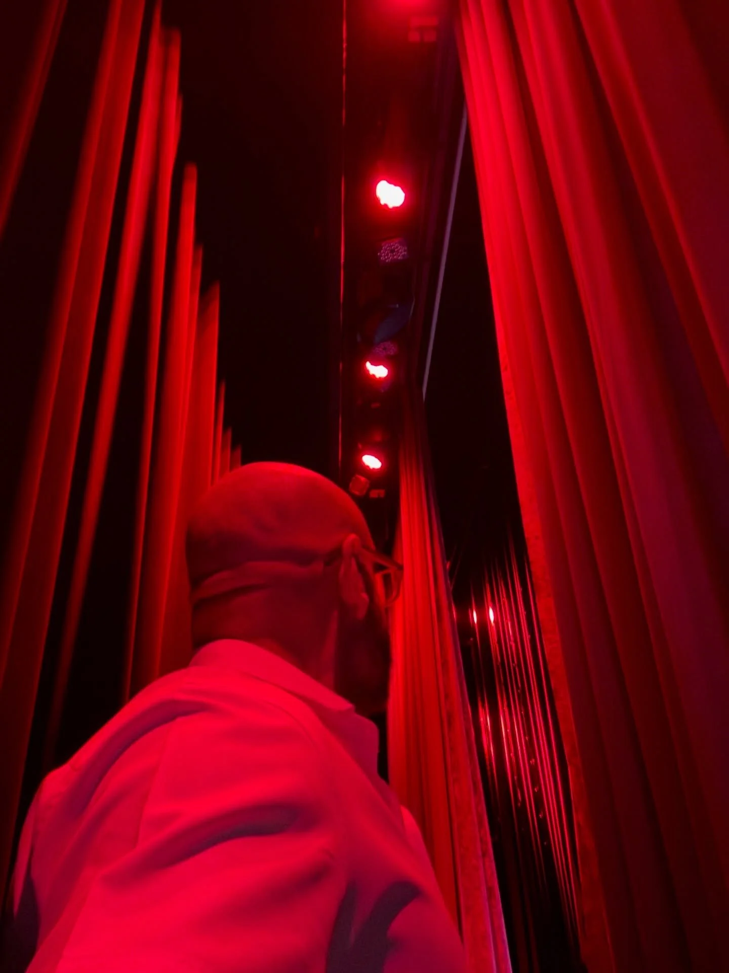 It&rsquo;s always about on to the next one&hellip; 🎤💪🏽 🔥 
&bull;
#TeamNery #backstage #ComediansOnTheCarribean #ComedyLife #JustaKidFromSweetwater #StandUpComedian #StandUpComic #StandUpGuy #LatinoComic #LatinComedian #LatinoComedian #Nicaragua #