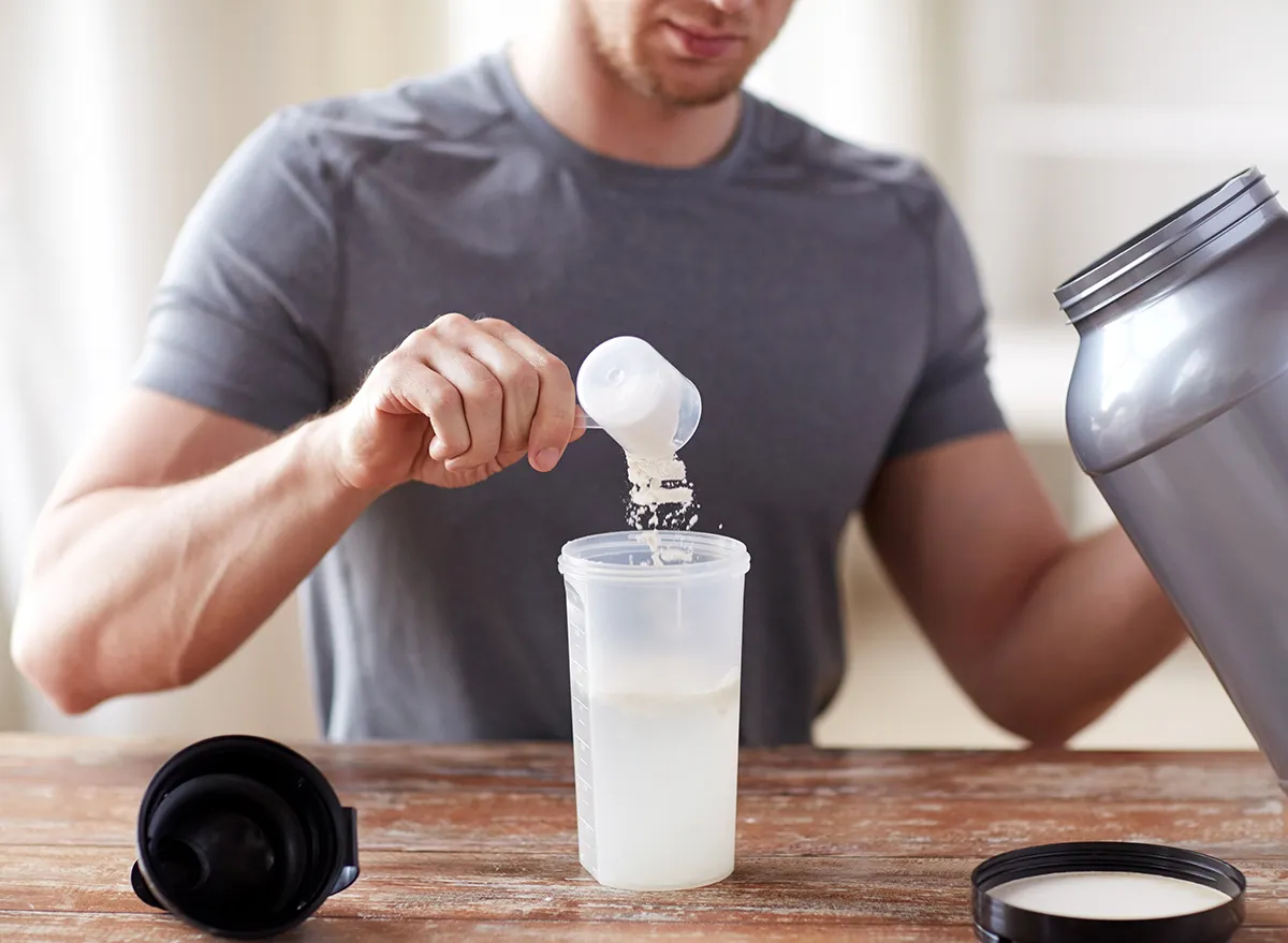 Preparing a protein shake