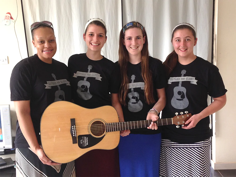 girls-with-guitar.jpg