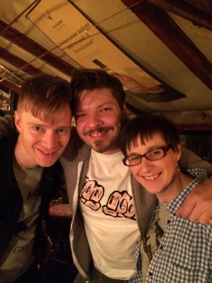 Natalie with two of Skinny Lister at a Forge & Flagon with two of Skinny Lister afterparty
