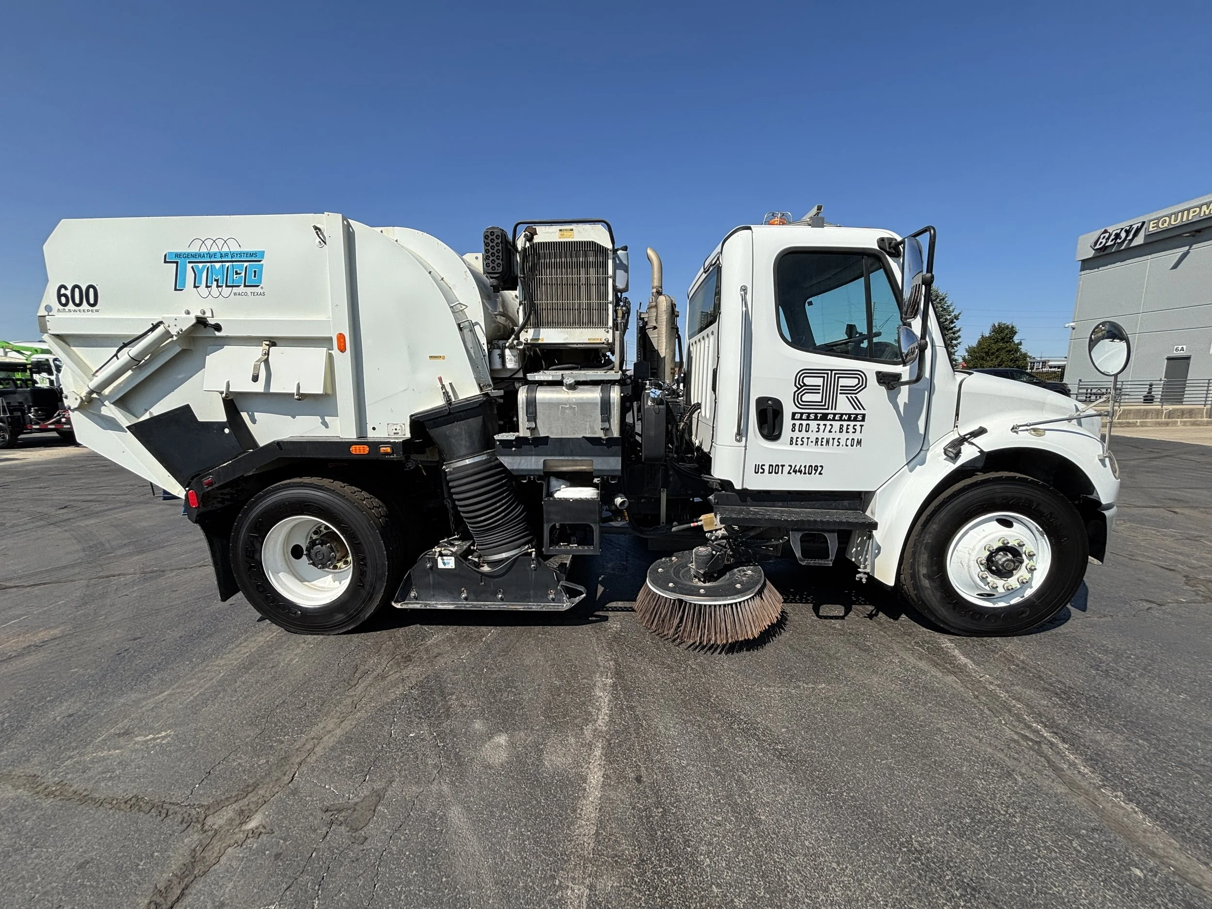 ID: GR7210 | Tymco 600 on 2015 Freightliner M2