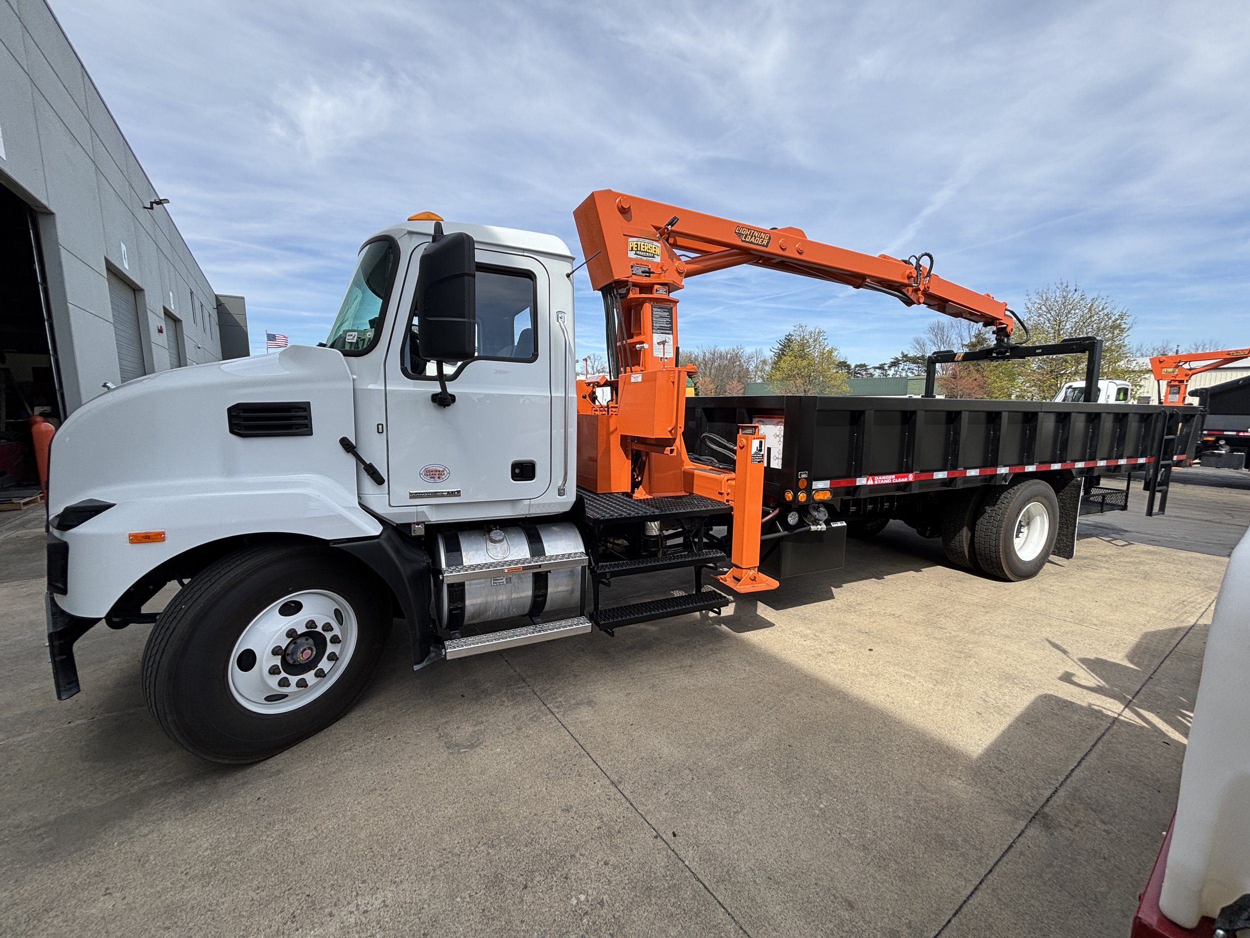 ID: 076233 I PETERSEN CP3 ON 2025 MACK MD