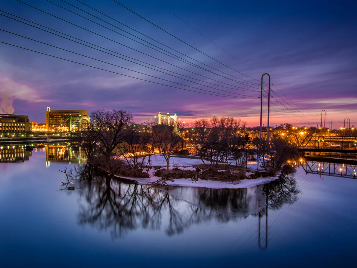 Olympus OMD-EM5 + Panasonic Lumix 14mm/2.5 pancake lens + MeFoto RoadTrip tripod. 1 long exposure at f/8, ISO 200.