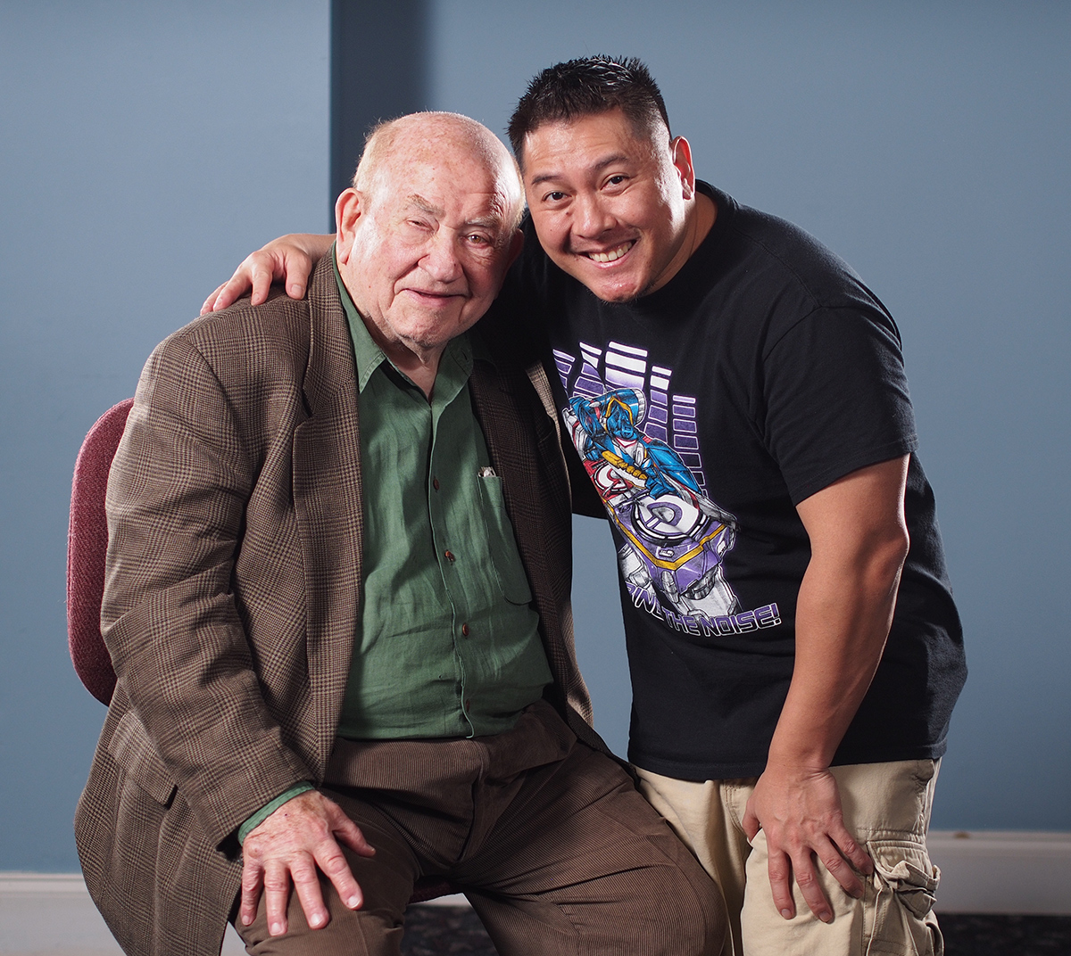I did manage to snag a quick photo with Ed Asner, though!