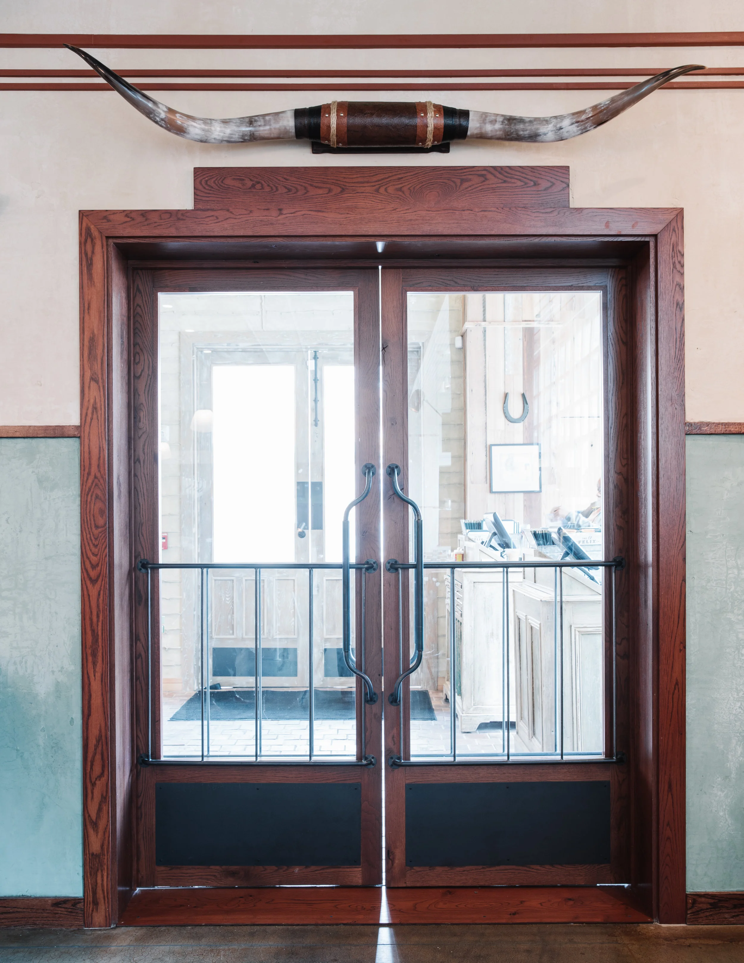 El Felix | Smith Hanes. Door Detail