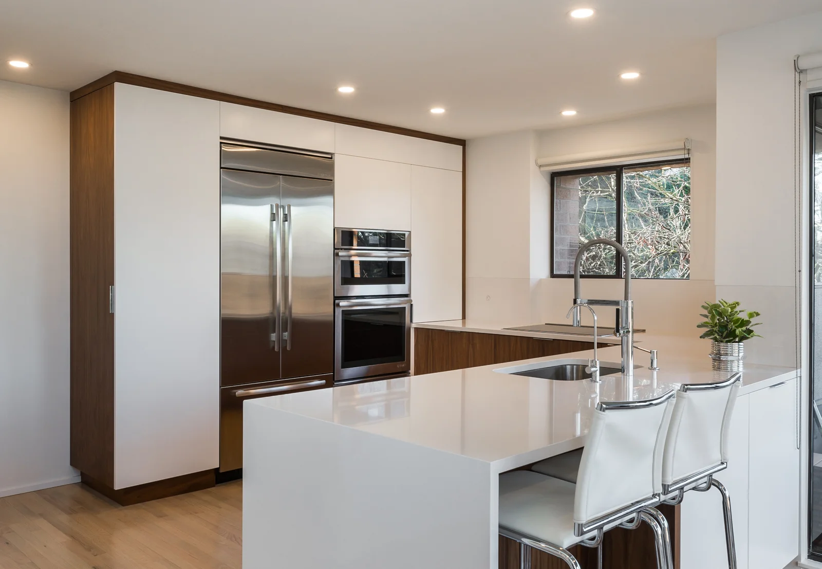 1-766 W 7th Ave_24.jpg