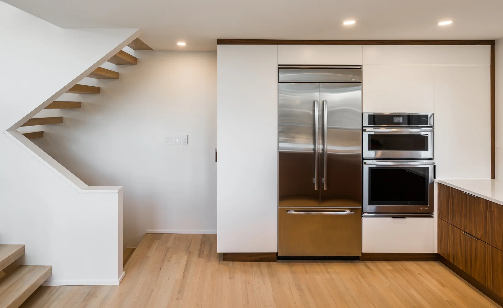 1-766 W 7th Ave_28.jpg