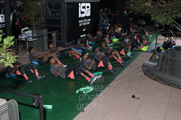 Idan Ravin facilitated an intense training session for the two teams set to face off in the 2014 IS 8 championship game. 