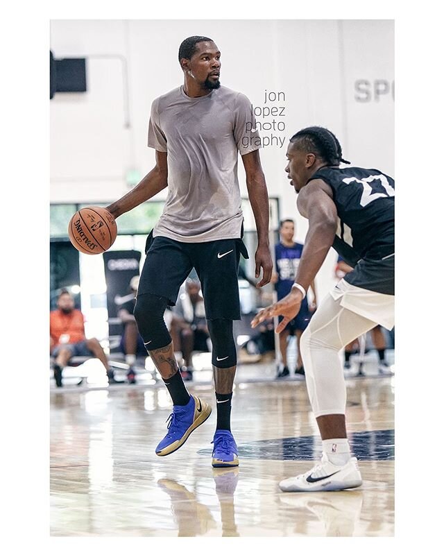 Finals MVP Kevin Durant laced up at the 2018 Nike Skills Academy. 
#RespectTheShooter
#NikeAcademy #EYBL #kevindurant #MambaSportsAcademy #IronSharpensIron #SummerIsSerious