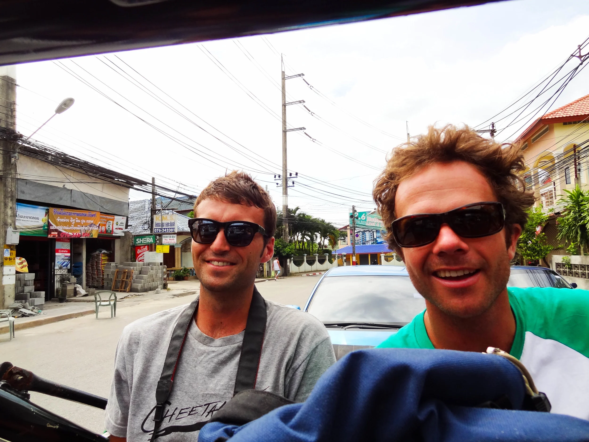 alue-optics-cheetah-II-crew.jpg