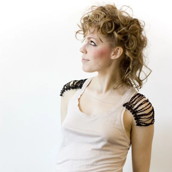 Unraveled shoulders