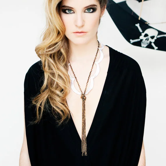 Knot & Tassel necklace