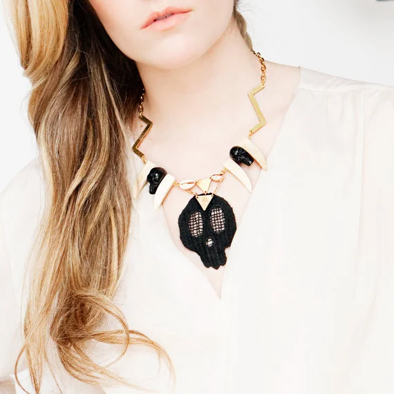 Voodoo necklace