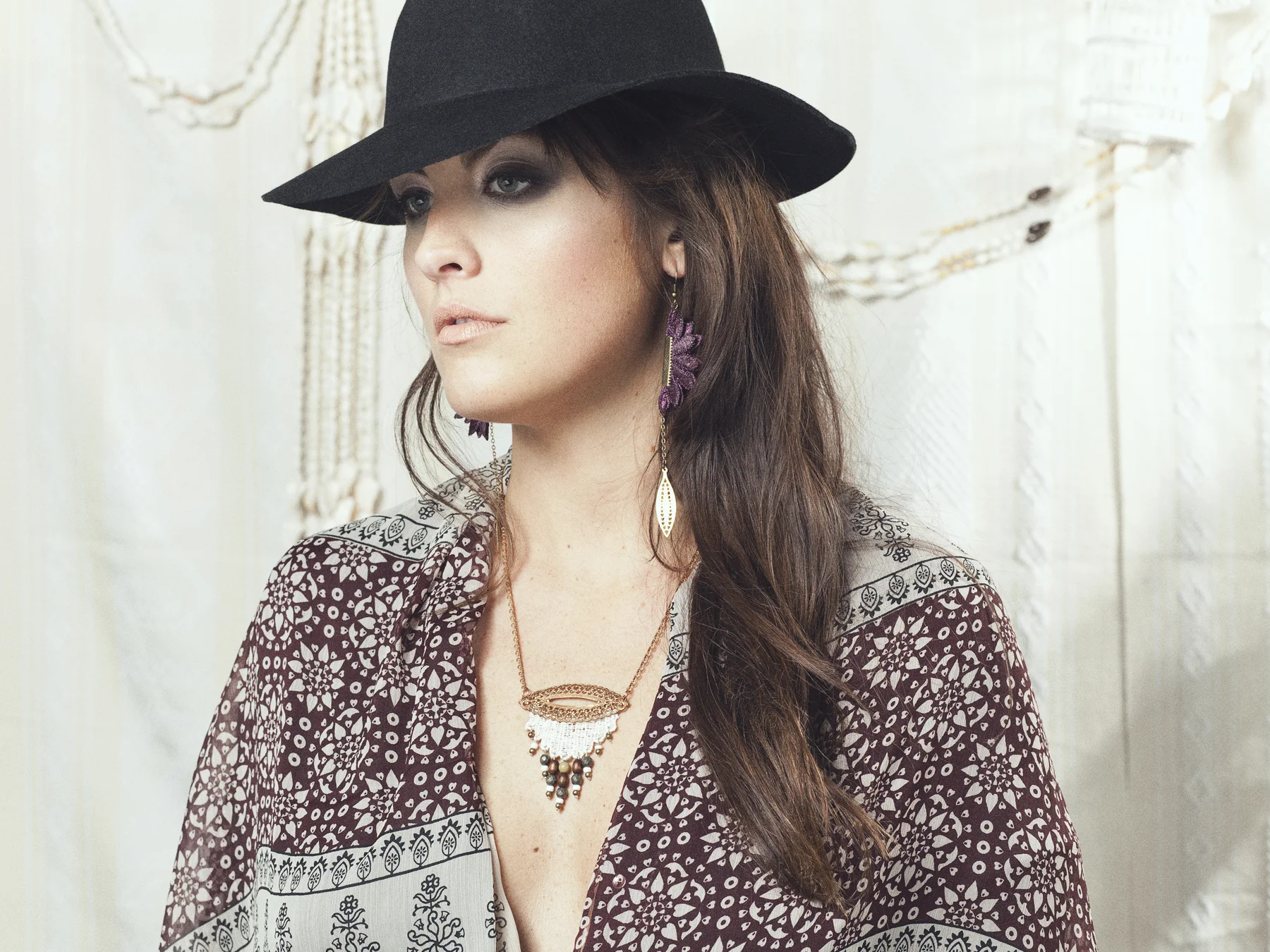 04 Pendulum earrings Hamsa.jpg