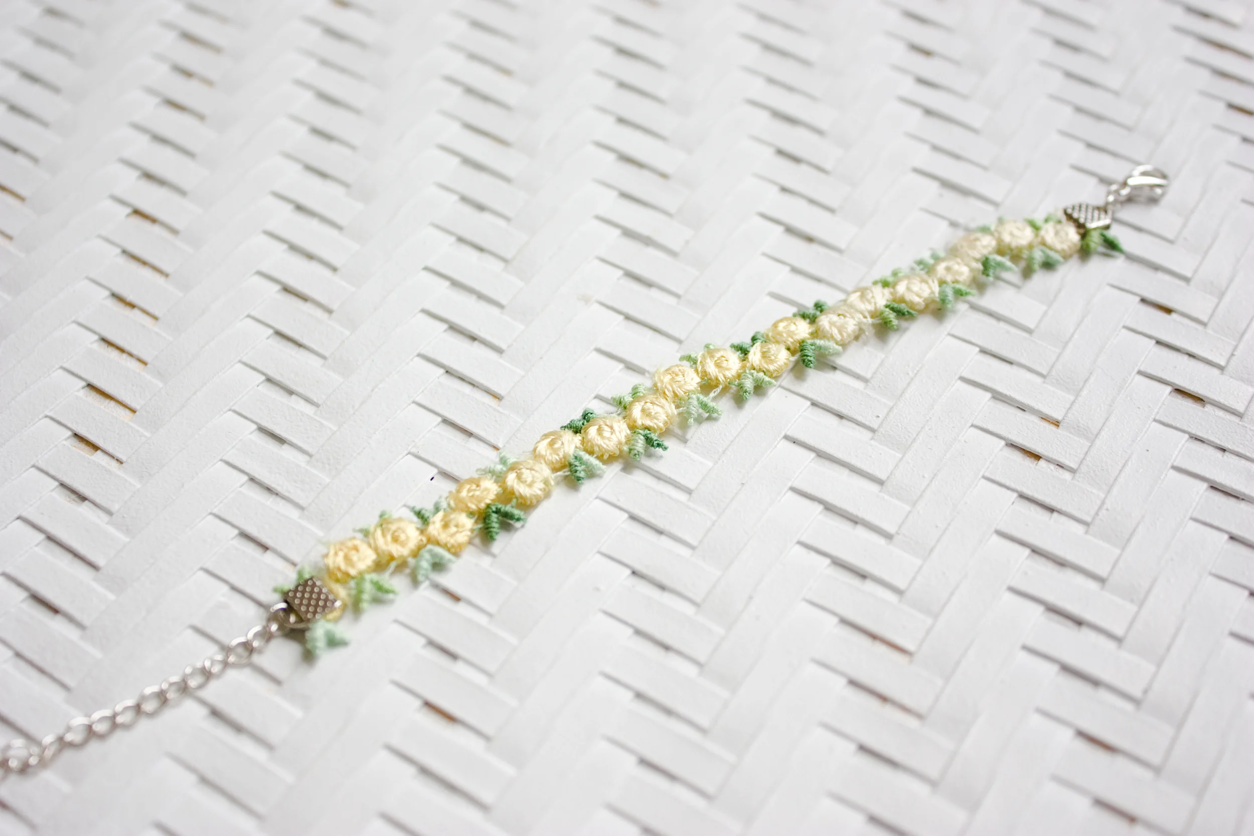 FlowerchildBracelet_detail.jpg