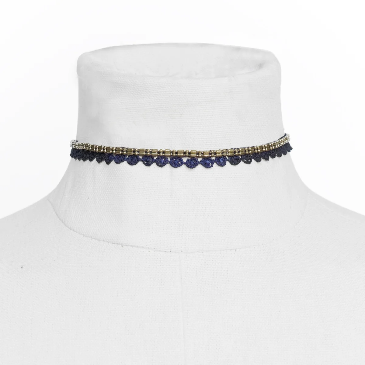 Dew-choker-on-mannequin.jpg