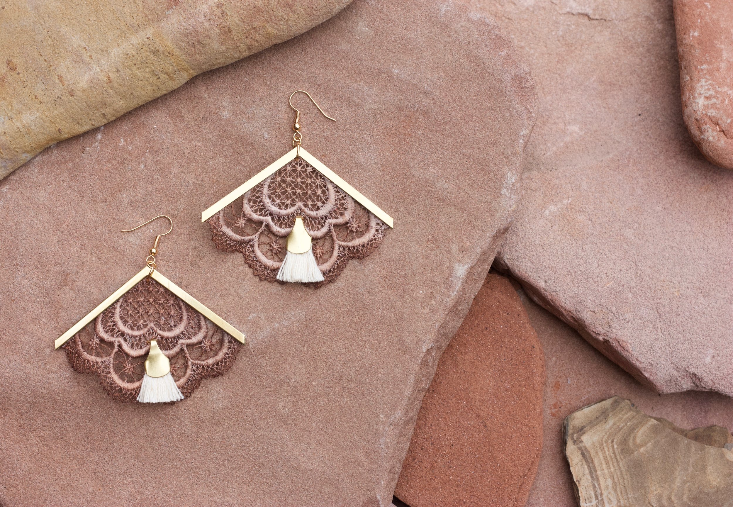 Andes beige far.jpg