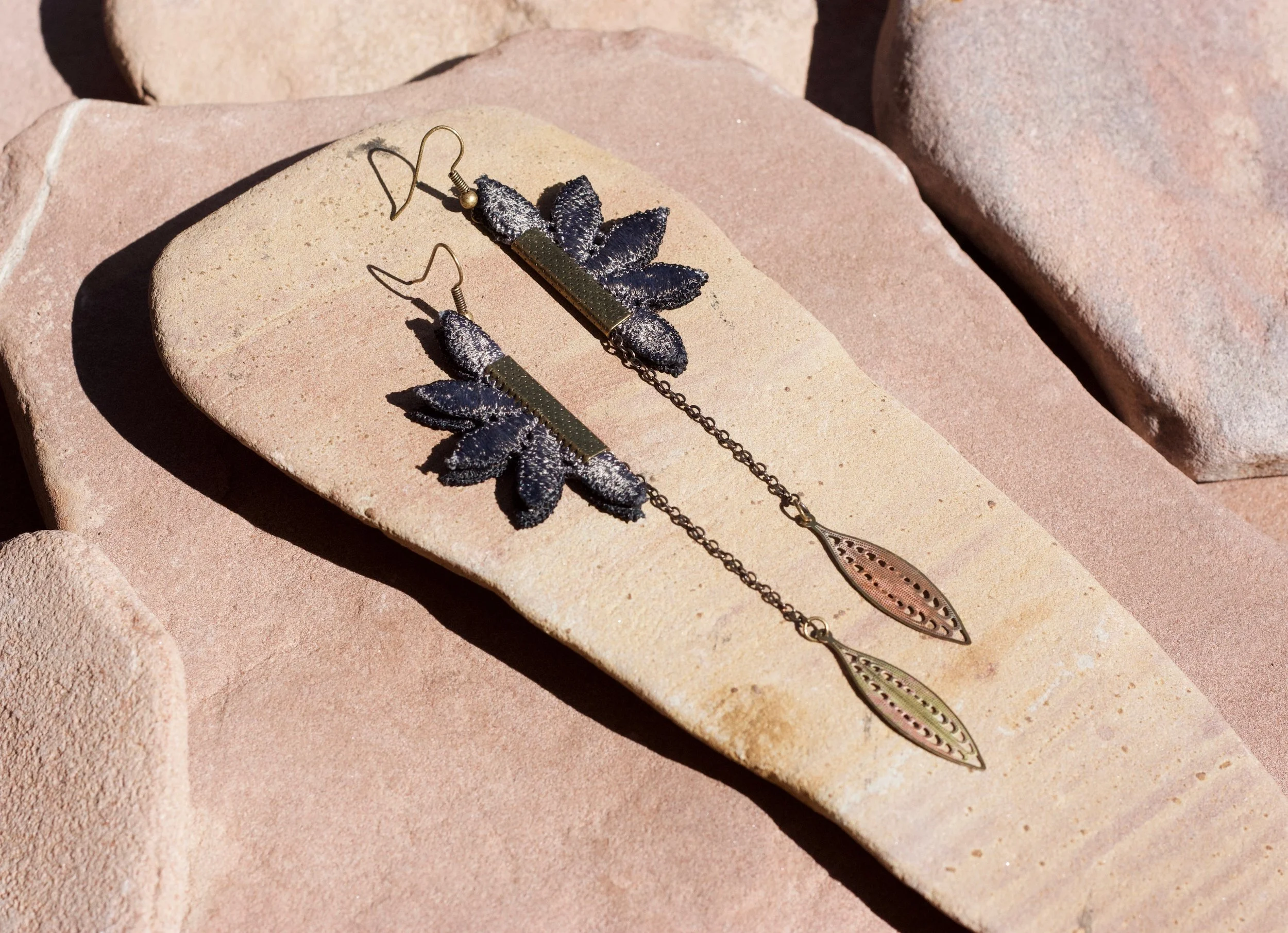 Pendulum pewter gray.jpg