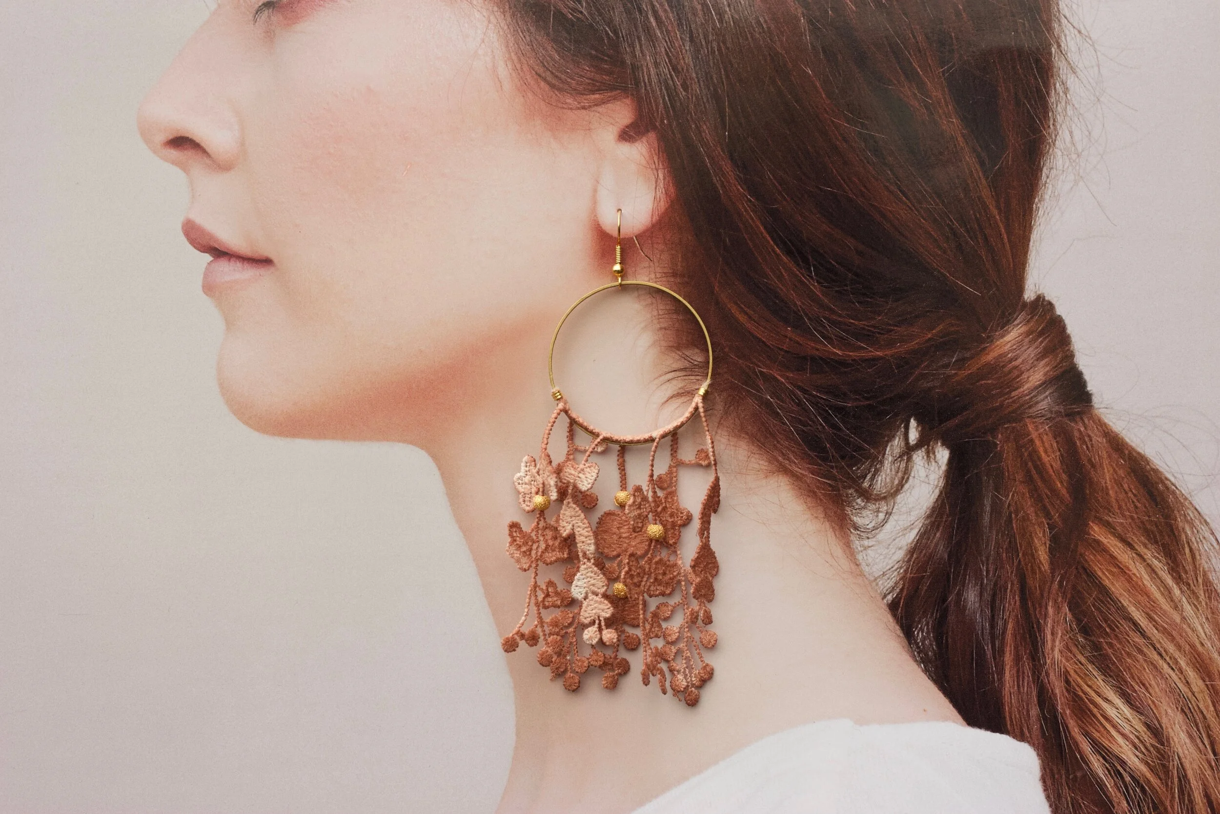 Duo des fleurs on model.jpg