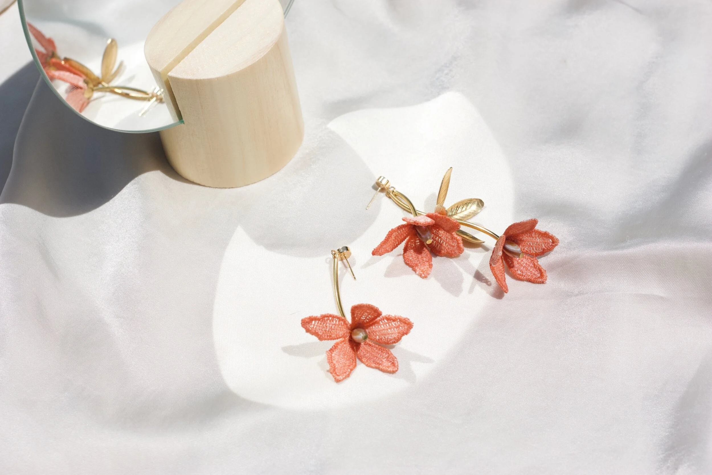 a peach and mirror.jpeg