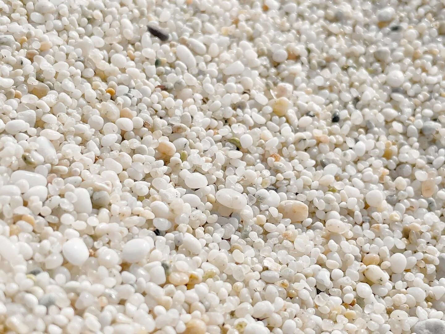 Just catching my breath after this amazing @ooak_toronto show experience. My helper and great friend Danyka (@igmakenzie ) pointed out that there is something fundamentally feminist about my work. At times, our booth felt like a female empowerment ge