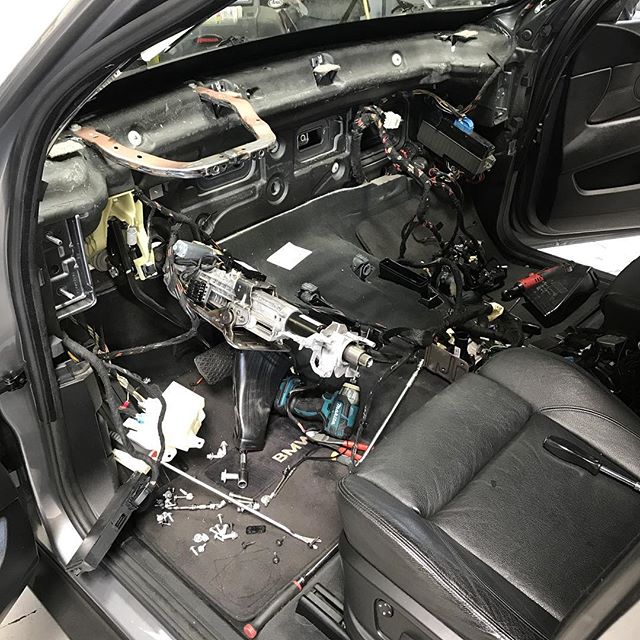 Sooo, you say there is a strange smell coming from your AC.. Well let&rsquo;s take a look. #gladitsnotme #evaporatorleak #bmwrepairsandiego #bandbautohaus #sandiego #bmwx5 #e70 #noextraparts