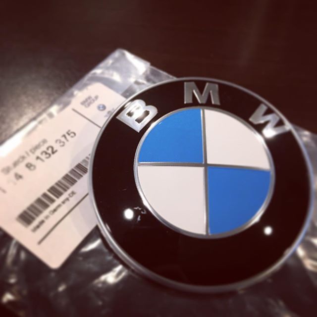 Sometimes just swapping this little guy out makes all the difference. #bmw #bmwroundel #freshinup #sandiego #bandbautohaus