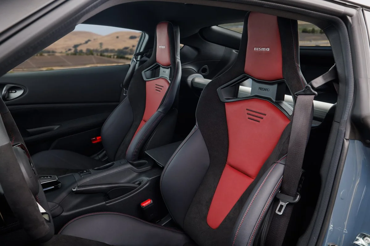 Asientos Recaro en el Nissan Z Nismo