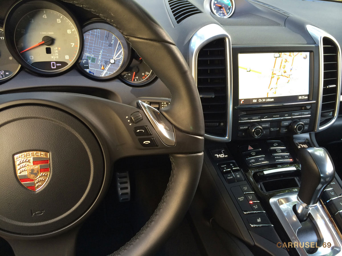 Porsche-Cayenne-S-2014-03.jpg