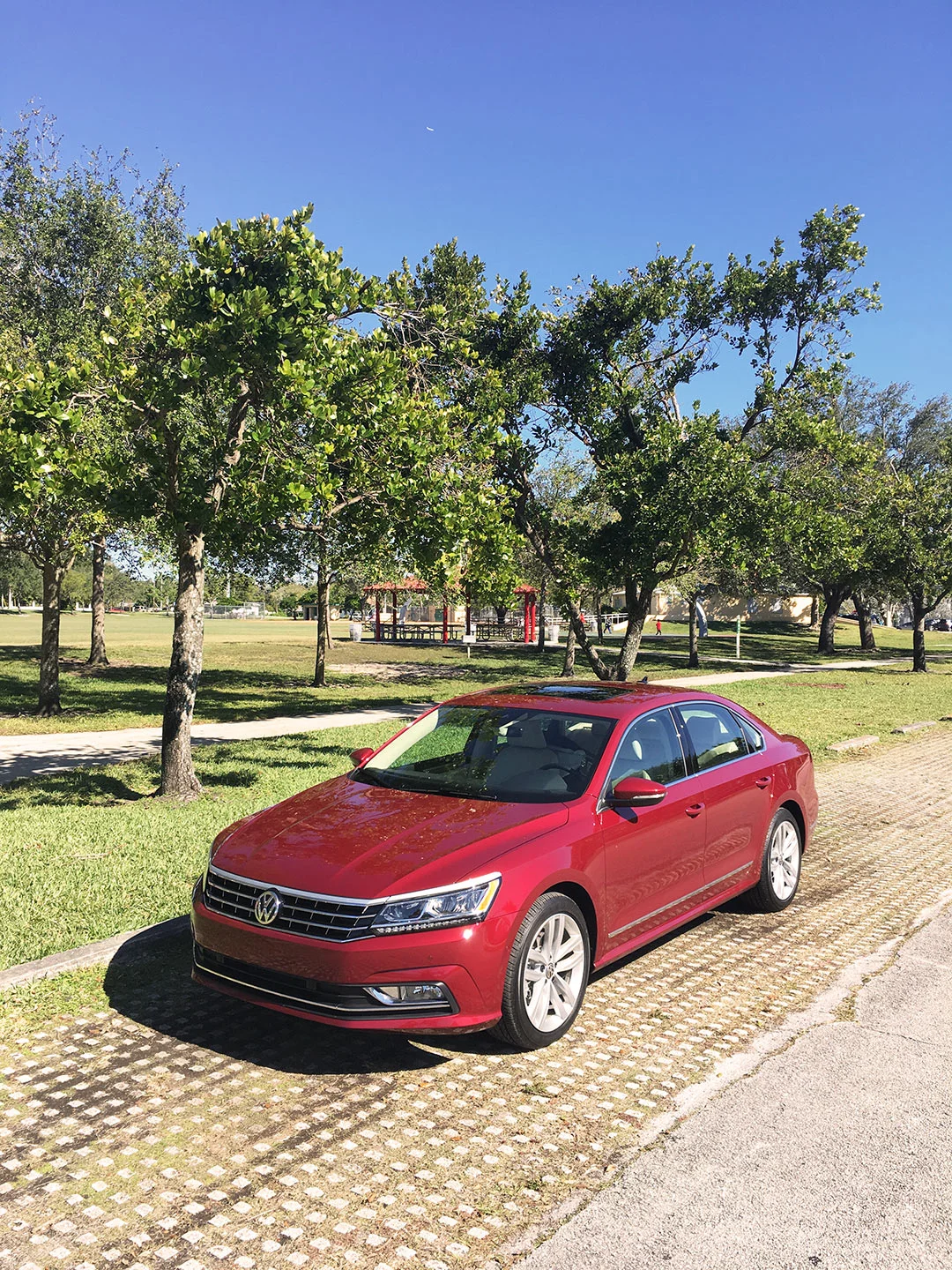 VW_Passat_2018_02.jpg