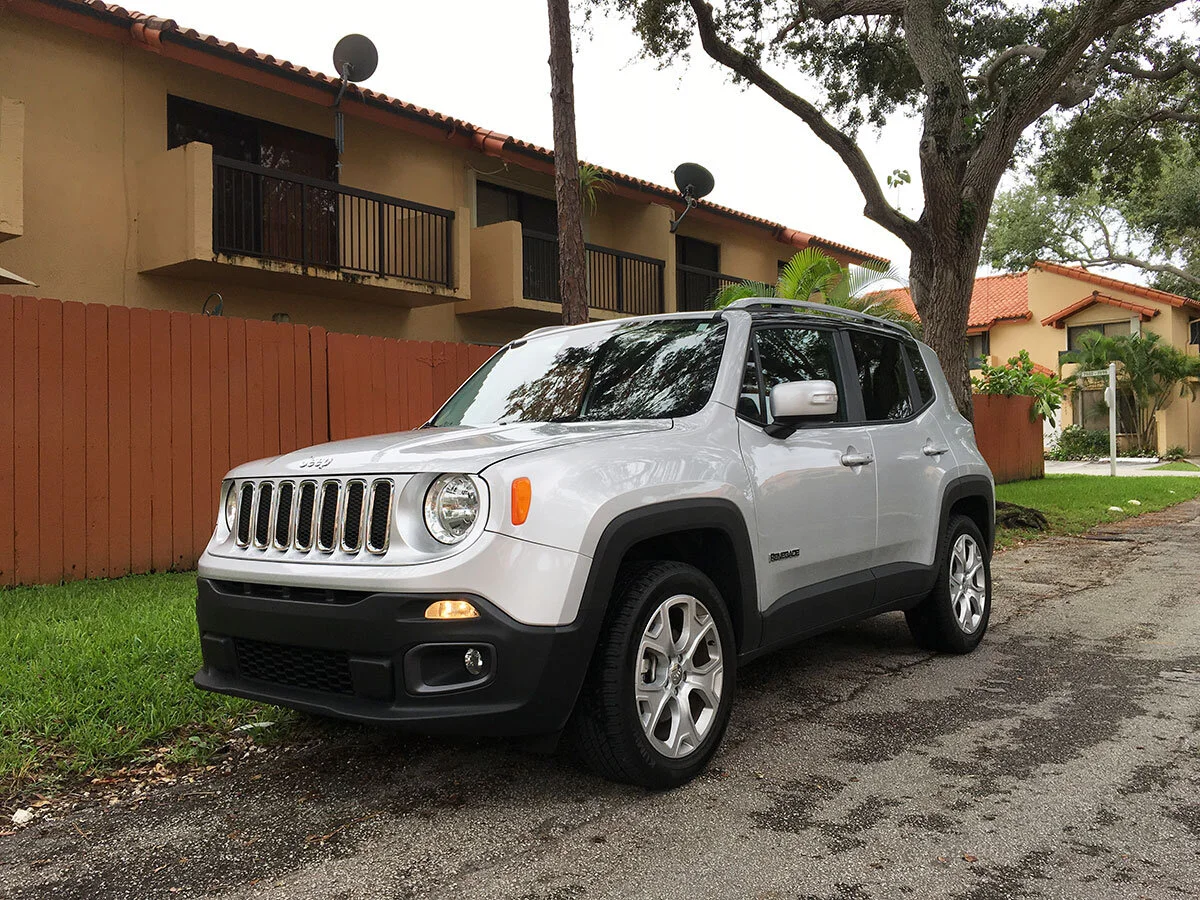 Bebe y autos: Jeep Renegade