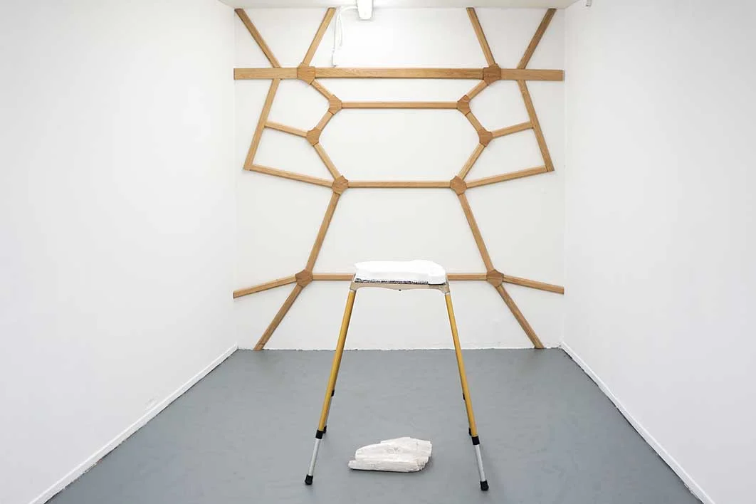 Viewport, 2017. white oak, 9’ x 9’ x 1/2″. Console, 2017. King Starboard marine plywood, bubble thermal insulation material, Project-O-Stand, selenite. 17” x 14” x 1-1/2”. Photo courtesy: Et al. Gallery.
