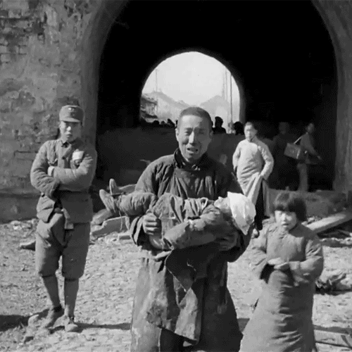 Pause - WAR , 2014. 7 x 7 in (17.78 x 17.78 cm). animated gif.