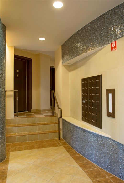 65 Featherbed Lane Lobby 1.jpg
