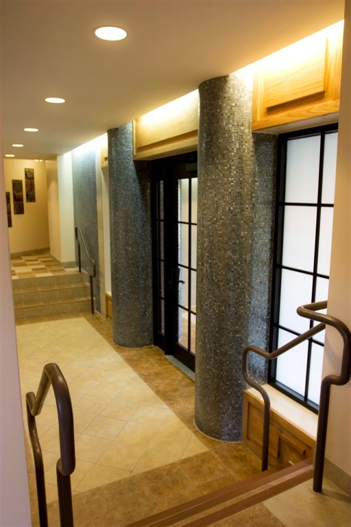 65 Featherbed Lane Lobby 3.jpg