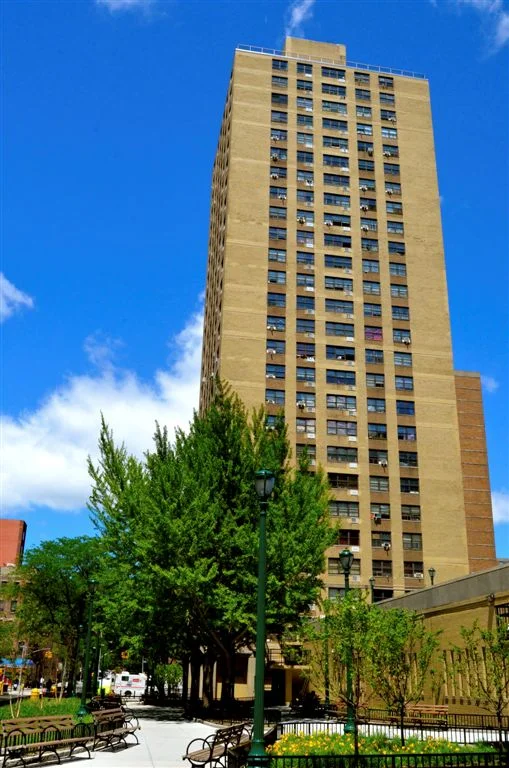 Haven Plaza Facade 1.jpg