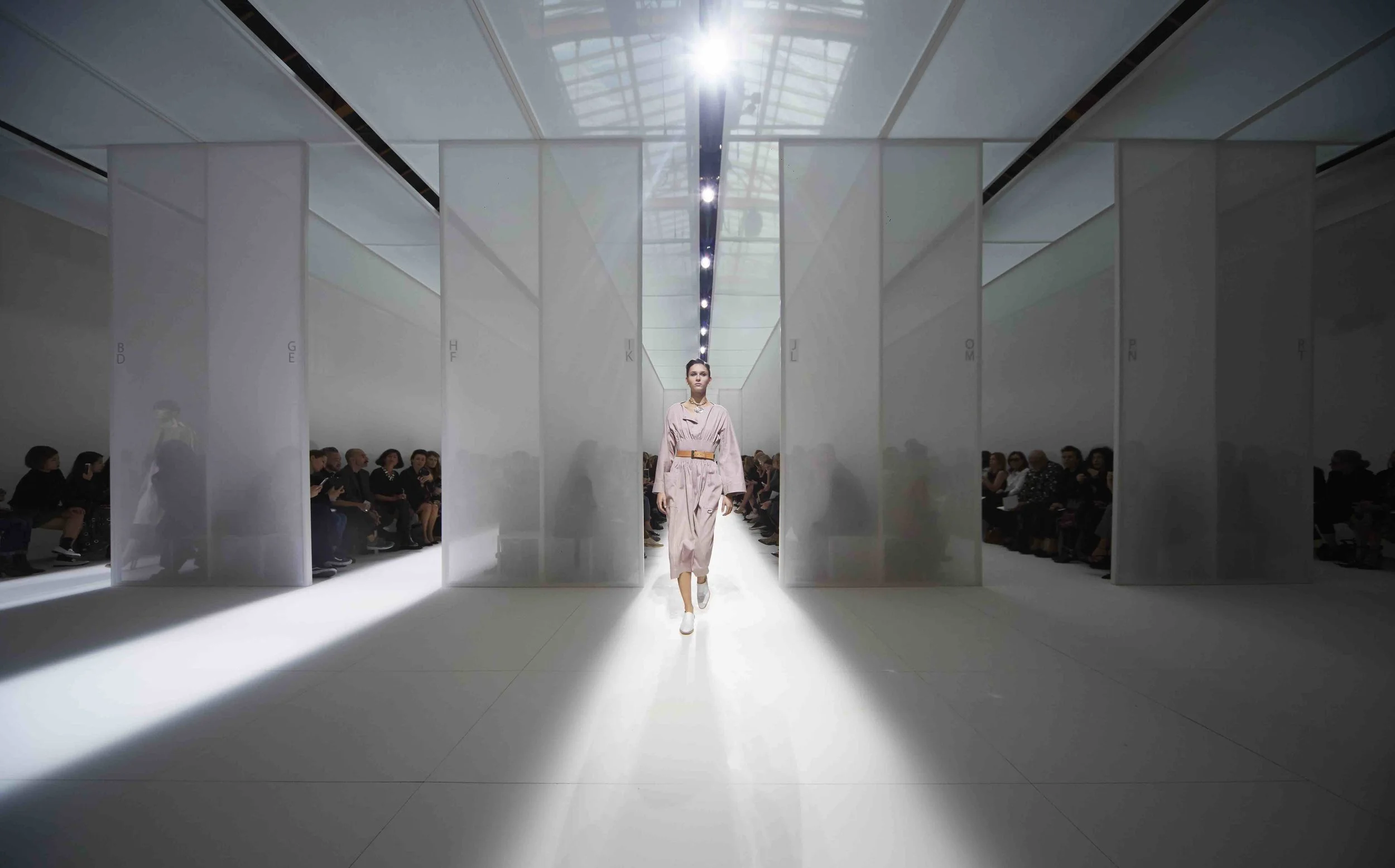 HERMES-PARIS-W-SS1617-CAM 6.jpeg