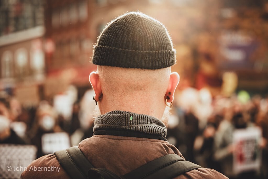 #hat #earings #bald #baldandbearded #leica #leicasl2s #myleicaphoto #streetphotography #street #streetstyle