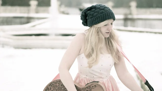 Be able to touch people's hearts. Interview with Charlotte Campbell • baraperglova.com/blog