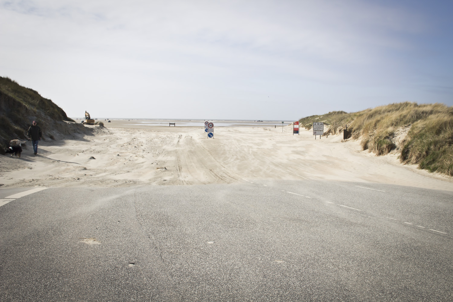 Beach on Rømø Island, Denmark. • Traveling around the Europe on baraperglova.com