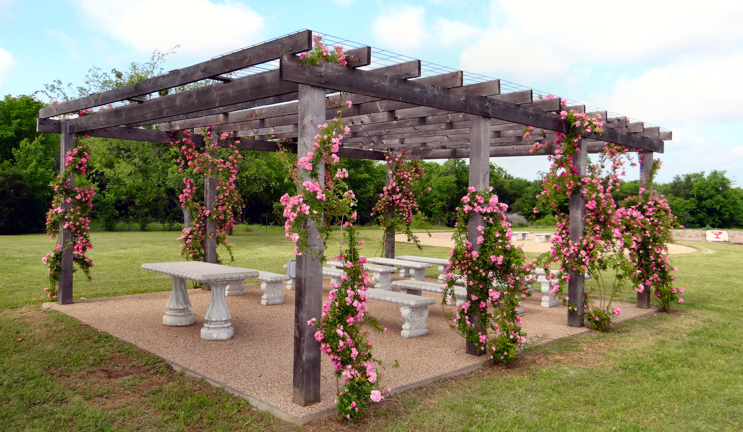 Rose Garden First Christian Church Of Granbury