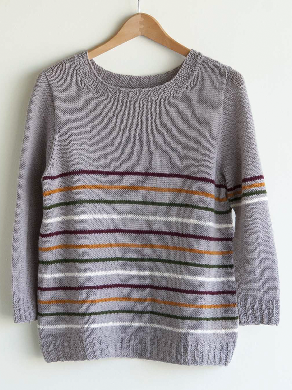 802_fluffy_stripe_sweater_c.png